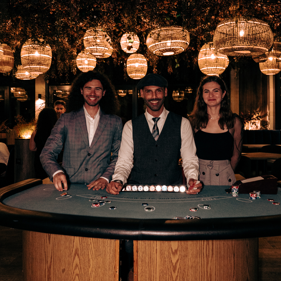 Table de black-jack lors d'une soirée casino factice animée par Magic Ben