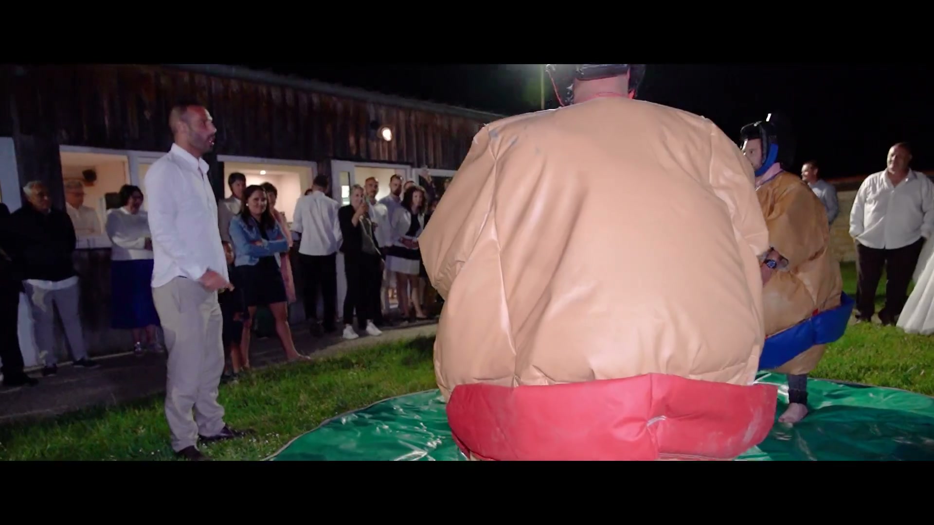 Mise en place d'un combat de sumo lors d'un événement